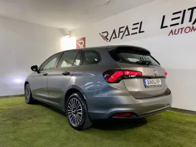 Fiat Tipo Station Wagon 2022 - 13950 EUR, 79000 km - AUTO.MOTO.pt - 79000km - foto 8 de 30