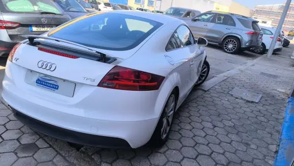 Audi TT Coupé 2011 - 13500 EUR, 170000 km - 170000km - foto 8 de 15