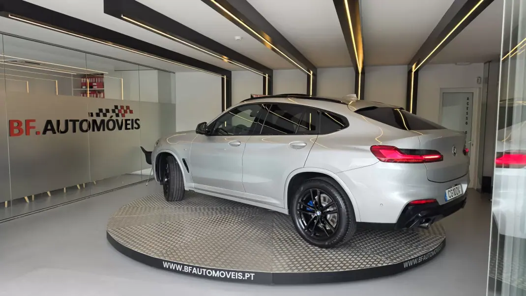 BMW X4 2021 - 37750 EUR, 169595 km - AUTO.MOTO.pt - 169595km - foto 3 de 74