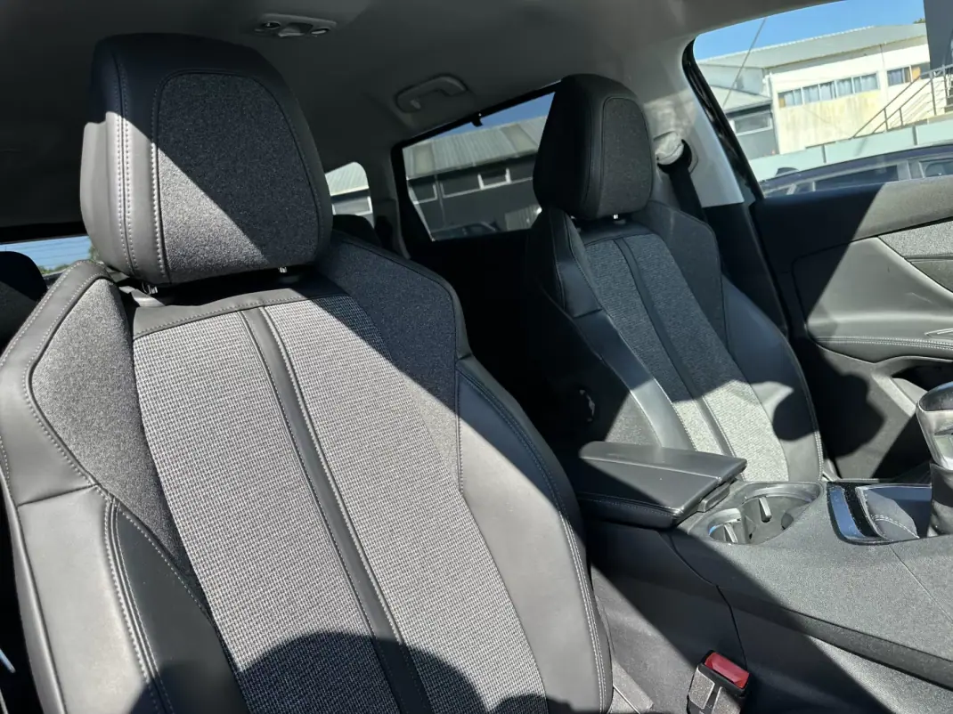 Peugeot 5008 2018 - 14900 EUR, 190000 km - 190000km - foto 54 de 73