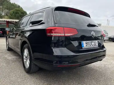 Volkswagen Passat Variant 2018 - 19990 EUR, 177800 km - AUTO.MOTO.pt - 177800km - foto 4 de 19