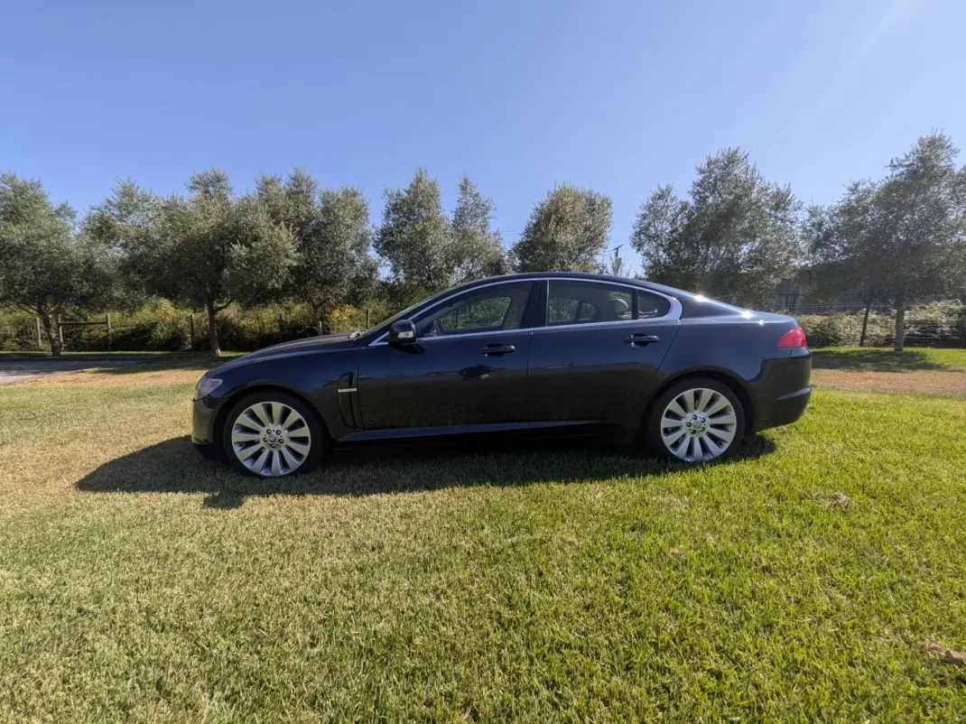 Jaguar XF 2008 - 8990 EUR, 330000 km - 330000km - foto 4 de 17