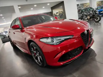 Alfa Romeo Giulia 2018 - 62500 EUR, 53000 km - AUTO.MOTO.pt - 53000km - foto 11 de 60