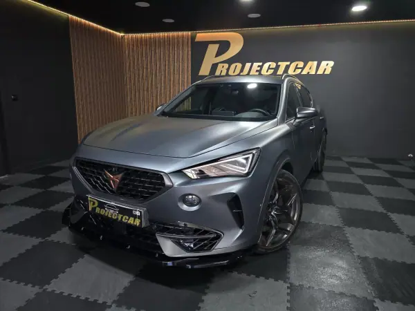 Cupra Formentor 2025 - 61900 EUR, 9500 km - AUTO.MOTO.pt - 9500km - foto 3 de 37