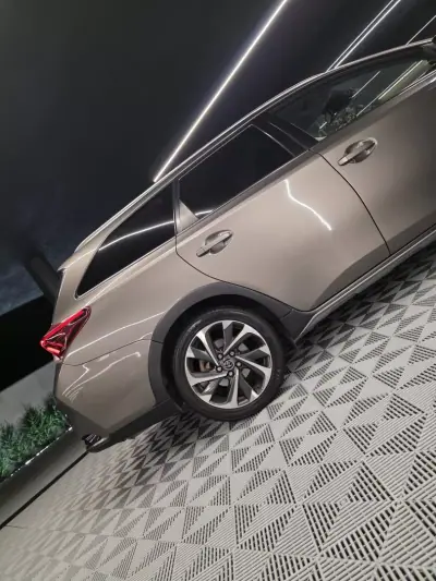 Toyota Auris Touring Sports 2018 - 18900 EUR, 79000 km - AUTO.MOTO.pt - 79000km - foto 12 de 27