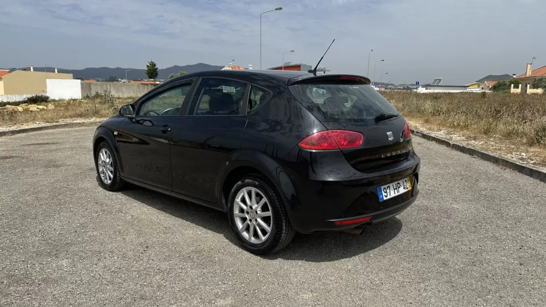 SEAT Leon 2009 - 6900 EUR, 250000 km - 250000km - foto 28 de 30