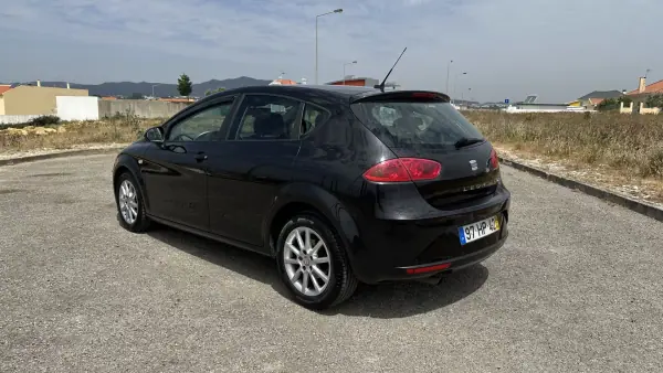 SEAT Leon 2009 - 6900 EUR, 250000 km - AUTO.MOTO.pt - 250000km - foto 28 de 30