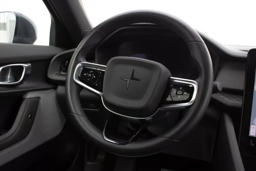 Polestar 2 2021 - 22500 EUR, 138000 km - AUTO.MOTO.pt - 138000km - foto 22 de 46