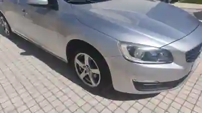 Volvo V60 2015 - 9500 EUR, 230000 km - 230000km - foto 5 de 8
