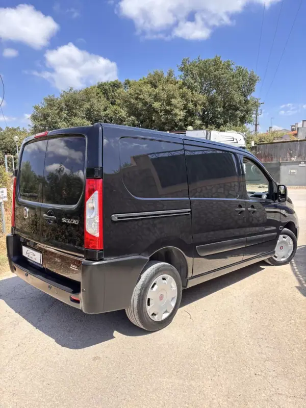 Fiat Scudo 2014 - 8990 EUR, 278000 km - AUTO.MOTO.pt - 278000km - foto 3 de 8