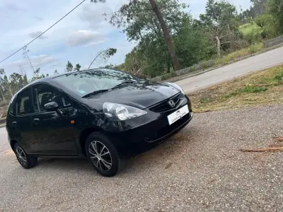 Honda Jazz 2003 - 4750 EUR, 263508 km - AUTO.MOTO.pt - 263508km - foto 10 de 29
