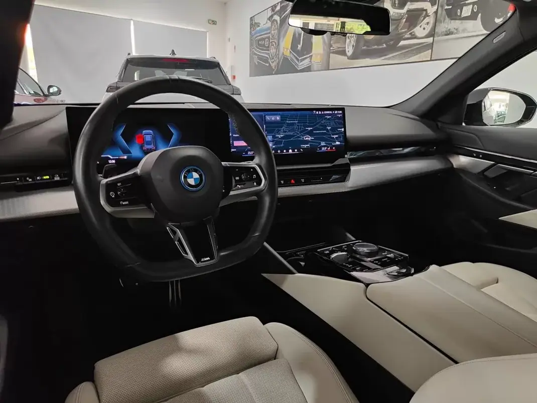 BMW i5 2024 - 53500 EUR, 29000 km - 29000km - foto 42 de 58