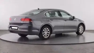 Volkswagen Passat 2016 - 10999 EUR, 190000 km - AUTO.MOTO.pt - 190000km - foto 23 de 23