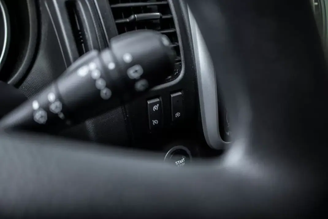 Renault Trafic 2020 - 28990 EUR, 126359 km - AUTO.MOTO.pt - 126359km - foto 22 de 41