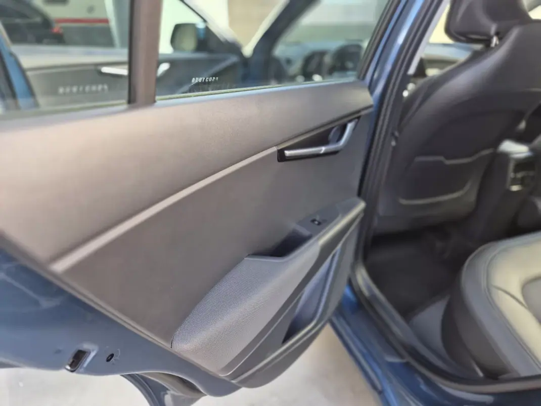 Kia Niro 2022 - 24750 EUR, 72000 km - 72000km - foto 24 de 47