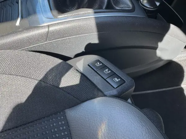 Citroën C4 Picasso 2015 - 14500 EUR, 138345 km - AUTO.MOTO.pt - 138345km - foto 37 de 39
