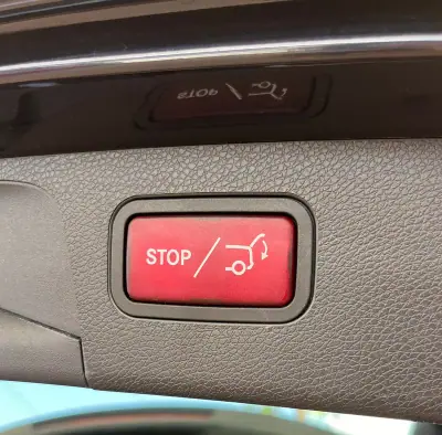 Mercedes-Benz E 300 2022 - 35900 EUR, 149714 km - 149714km - foto 22 de 60
