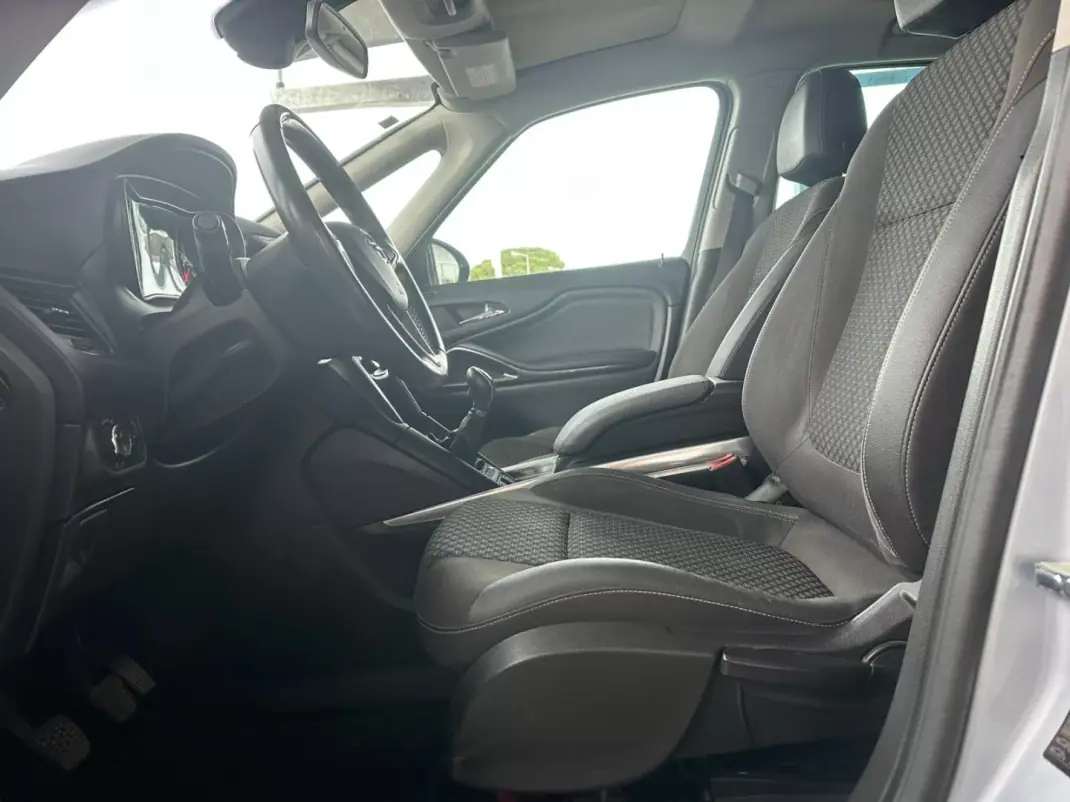 Opel Zafira 2018 - 13900 EUR, 128674 km - AUTO.MOTO.pt - 128674km - foto 20 de 36