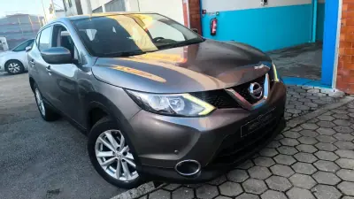 Nissan Qashqai 2015 - 11900 EUR, 165000 km - AUTO.MOTO.pt - 165000km - foto 13 de 16