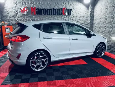 Ford Fiesta 2019 - 21990 EUR, 151232 km - AUTO.MOTO.pt - 151232km - foto 4 de 37