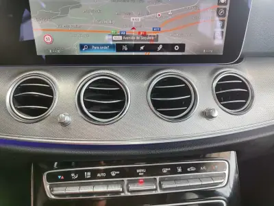 Mercedes-Benz E 300 2022 - 34350 EUR, 110000 km - AUTO.MOTO.pt - 110000km - foto 32 de 37