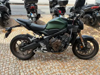 Honda CB 1100 2024 - 7550 EUR, 17666 km - AUTO.MOTO.pt - 17666km - foto 1 de 13