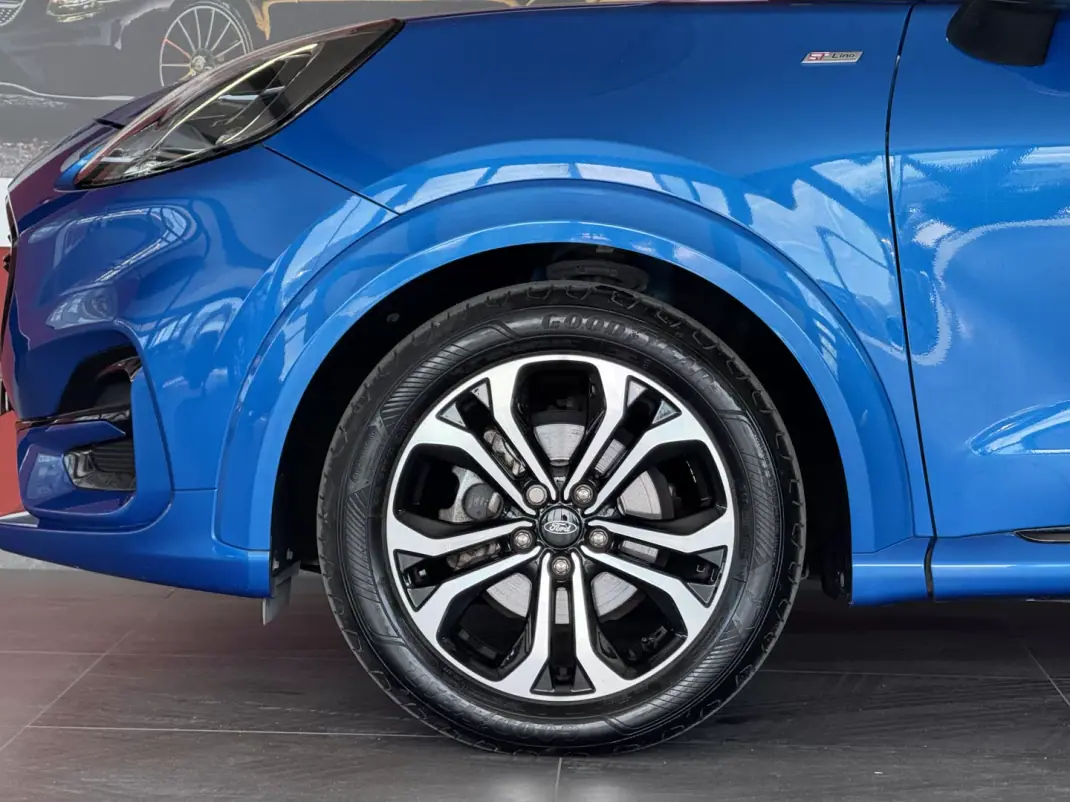 Ford Puma 2021 - 19500 EUR, 66069 km - AUTO.MOTO.pt - 66069km - foto 8 de 20