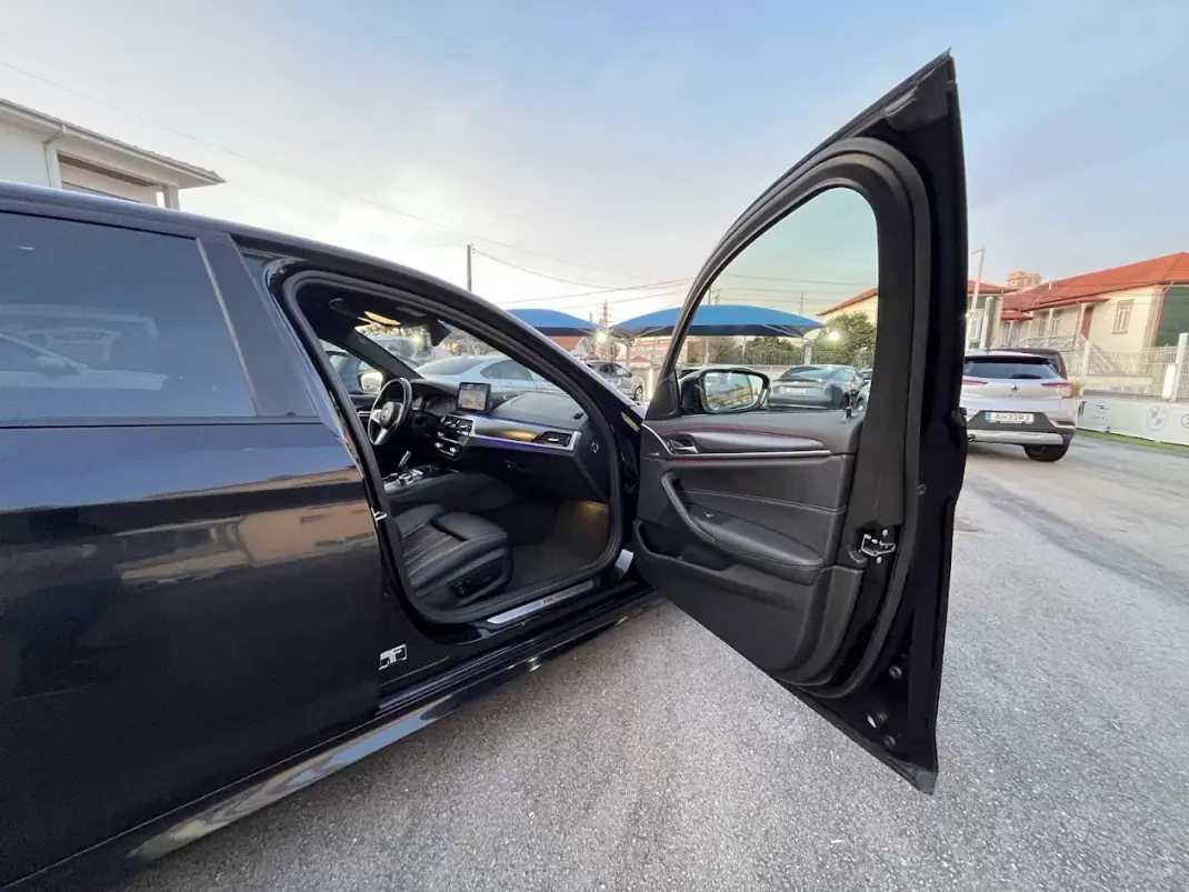 BMW 520 2022 - 33950 EUR, 124000 km - AUTO.MOTO.pt - 124000km - foto 29 de 45