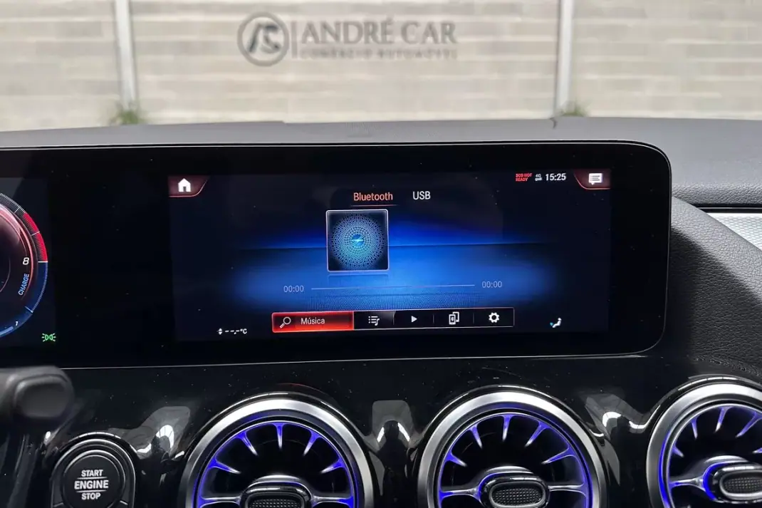 Mercedes-Benz GLA 250 2022 - 32450 EUR, 49303 km - AUTO.MOTO.pt - 49303km - foto 19 de 55
