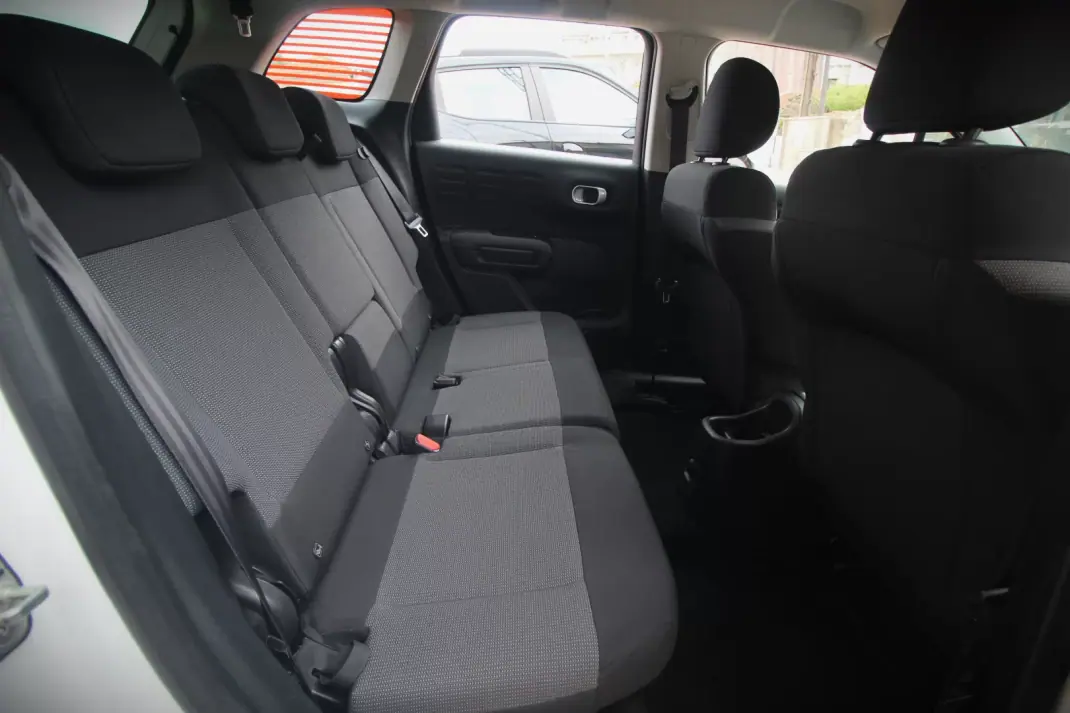Citroën C3 Aircross 2018 - 12990 EUR, 97500 km - AUTO.MOTO.pt - 97500km - foto 25 de 36