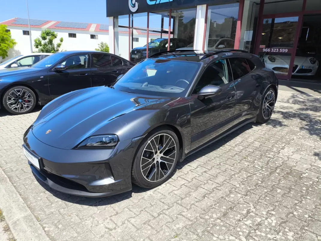 Porsche Taycan Sport Turismo 2024 - 92500 EUR, 36000 km - 36000km - foto 2 de 25