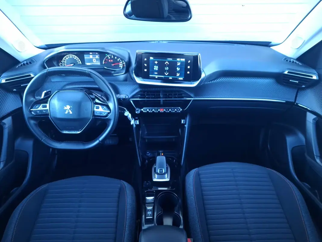 Peugeot 2008 2022 - 16490 EUR, 88812 km - 88812km - foto 11 de 18
