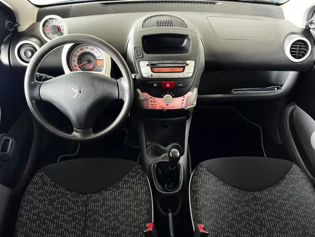 Peugeot 107 2011 - 6500 EUR, 168500 km - AUTO.MOTO.pt - 168500km - foto 22 de 39
