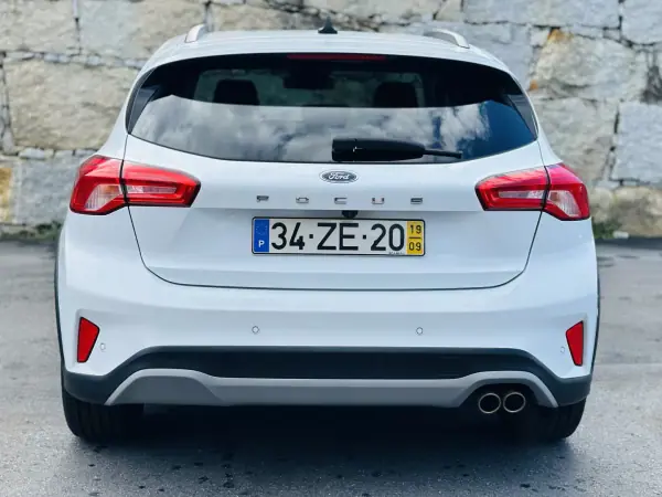 Ford Focus 2019 - 13990 EUR, 83000 km - AUTO.MOTO.pt - 83000km - foto 9 de 51