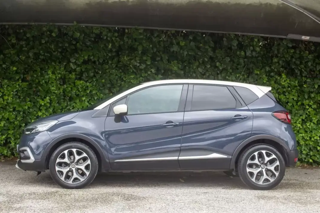 Renault Captur 2018 - 13900 EUR, 147700 km - AUTO.MOTO.pt - 147700km - foto 7 de 16