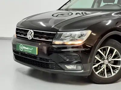 Volkswagen Tiguan 2017 - 17750 EUR, 120000 km - AUTO.MOTO.pt - 120000km - foto 13 de 50