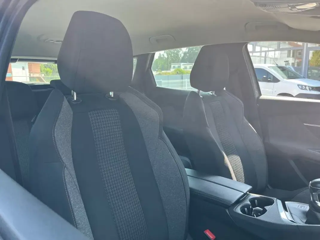 Peugeot 3008 2021 - 20490 EUR, 94000 km - AUTO.MOTO.pt - 94000km - foto 27 de 27