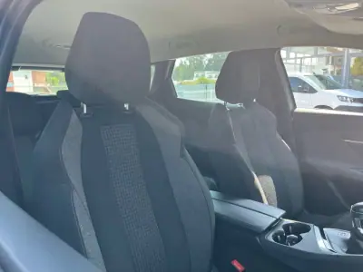 Peugeot 3008 2021 - 20490 EUR, 94000 km - AUTO.MOTO.pt - 94000km - foto 27 de 27