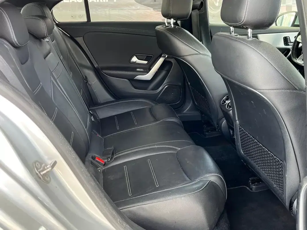 Mercedes-Benz A 250 Limousine 2020 - 25990 EUR, 110335 km - AUTO.MOTO.pt - 110335km - foto 9 de 15