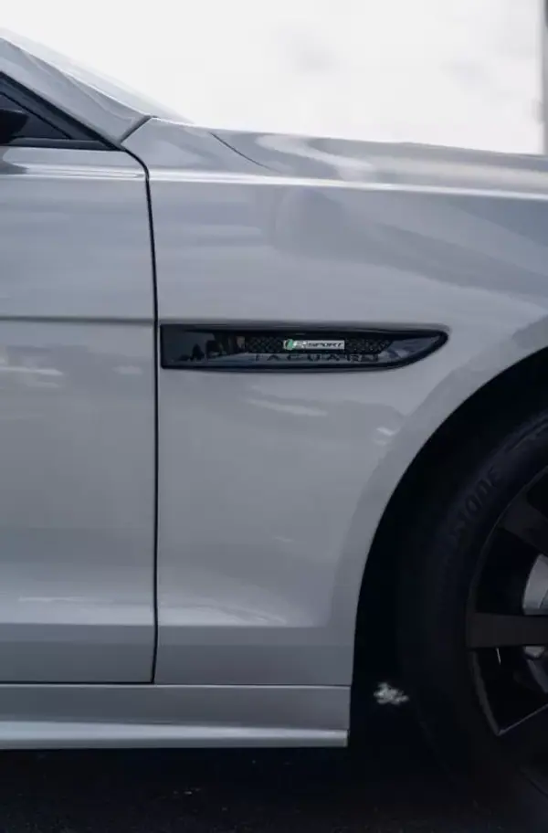 Jaguar XF 2017 - 22990 EUR, 145800 km - AUTO.MOTO.pt - 145800km - foto 53 de 55