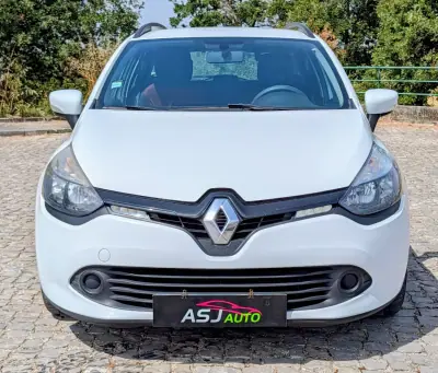 Renault Clio Sport Tourer 2014 - 4900 EUR, 282045 km - AUTO.MOTO.pt - 282045km - foto 3 de 21
