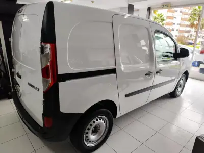 Renault Kangoo 1.5 Dci 3 Lug. Iva dedutivel 2021 - 12780 EUR, 157000 km - AUTO.MOTO.pt - 157000km - foto 16 de 19