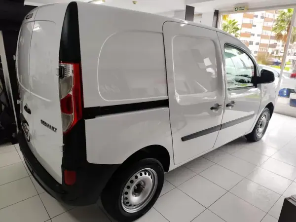Renault Kangoo 1.5 Dci 3 Lug. Iva dedutivel 2021 - 12780 EUR, 157000 km - AUTO.MOTO.pt - 157000km - foto 16 de 19