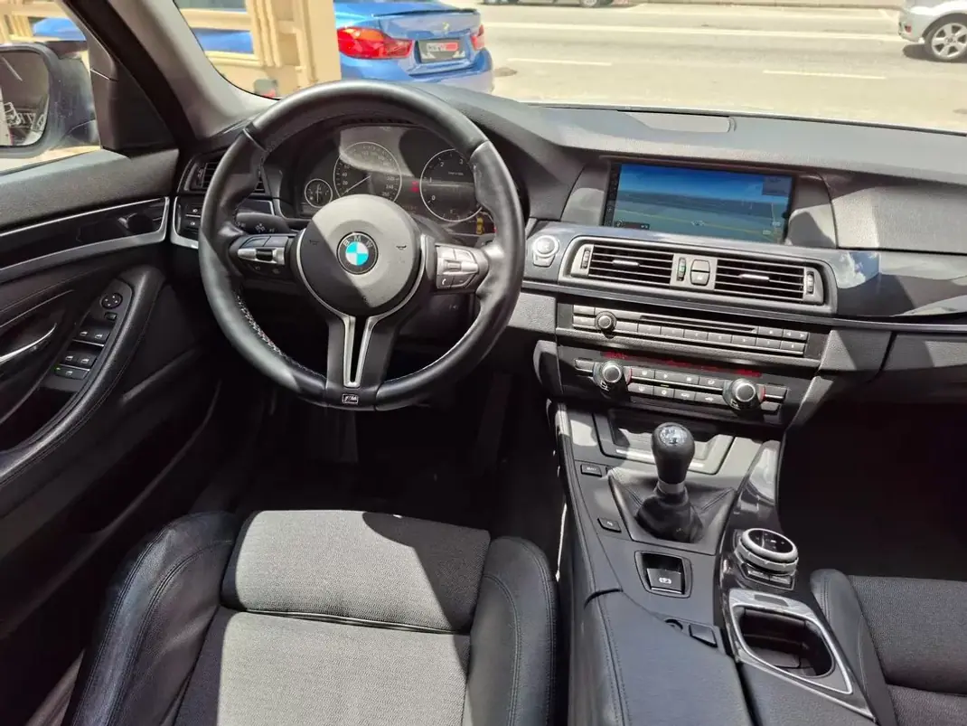 BMW 530e 2010 - 13500 EUR, 335567 km - AUTO.MOTO.pt - 335567km - foto 24 de 27