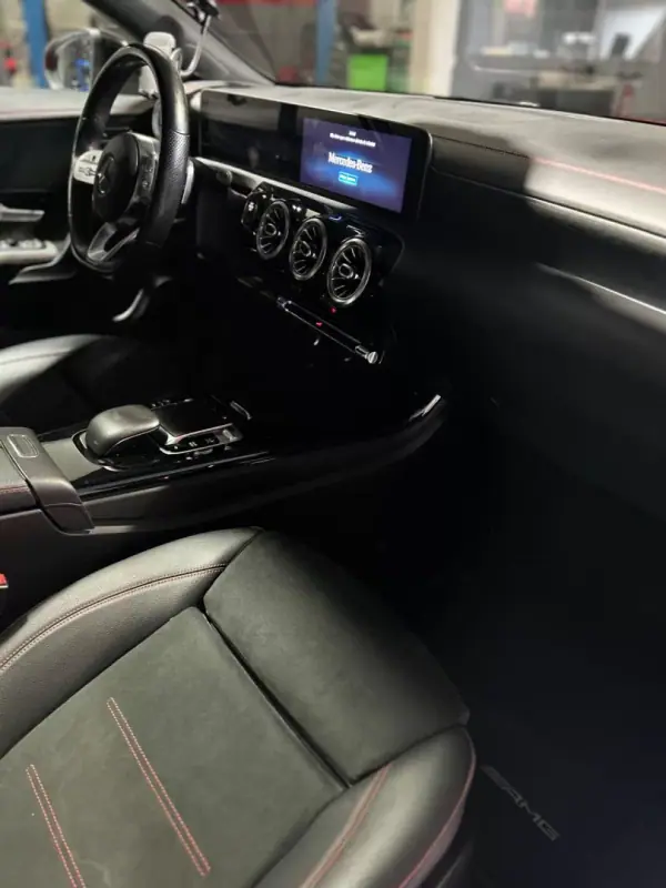 Mercedes-Benz CLA 200 2020 - 35500 EUR, 41690 km - AUTO.MOTO.pt - 41690km - foto 14 de 47