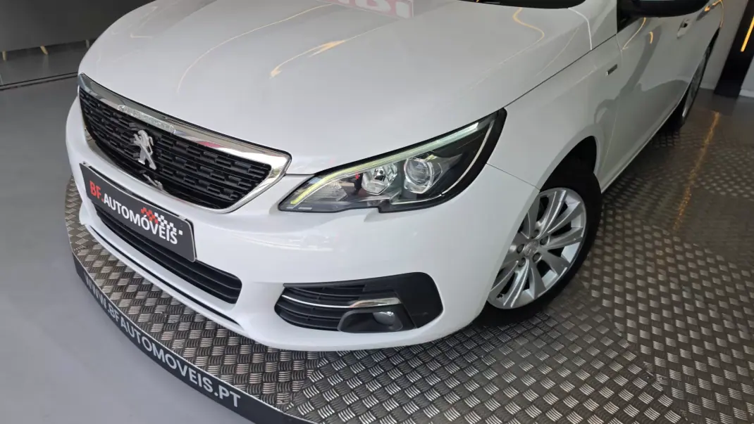 Peugeot 308 2021 - 9500 EUR, 224621 km - 224621km - foto 23 de 59