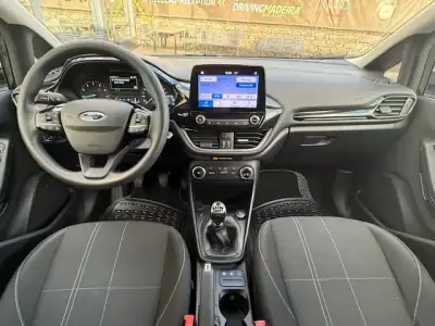 Ford Fiesta 2021 - 14500 EUR, 85443 km - AUTO.MOTO.pt - 85443km - foto 10 de 12