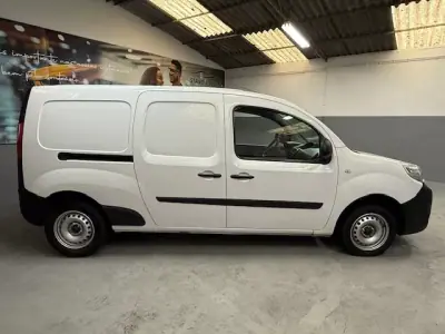 Renault Kangoo 2018 - 12250 EUR, 184400 km - AUTO.MOTO.pt - 184400km - foto 4 de 15
