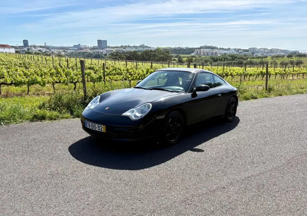 Porsche 911 2002 - 44900 EUR, 120127 km - AUTO.MOTO.pt - 120127km - foto 1 de 23