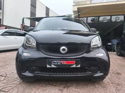 Smart Fortwo Cabrio 2016 - 9900 EUR, 76000 km - AUTO.MOTO.pt - 76000km - foto 2 de 24